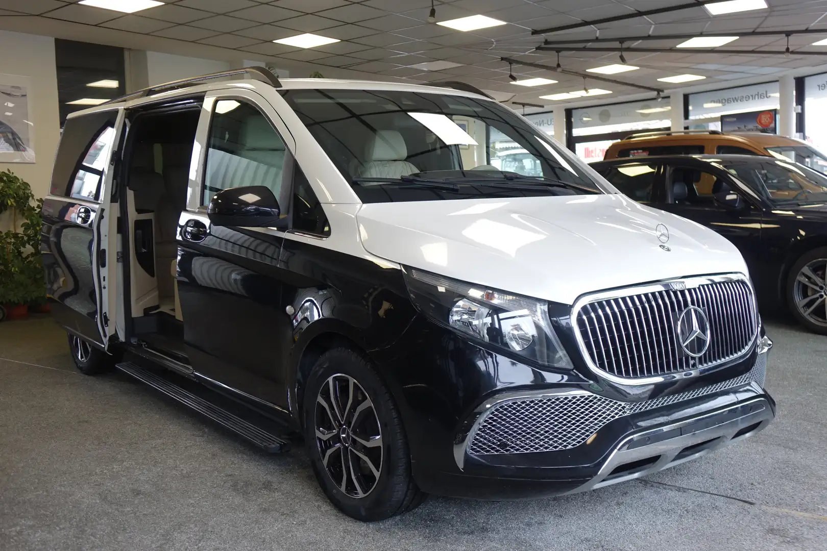 Mercedes-Benz Vito 119 CDI extralang +VIP+Maybach+TV+Kühlschrank+ Weiß - 1