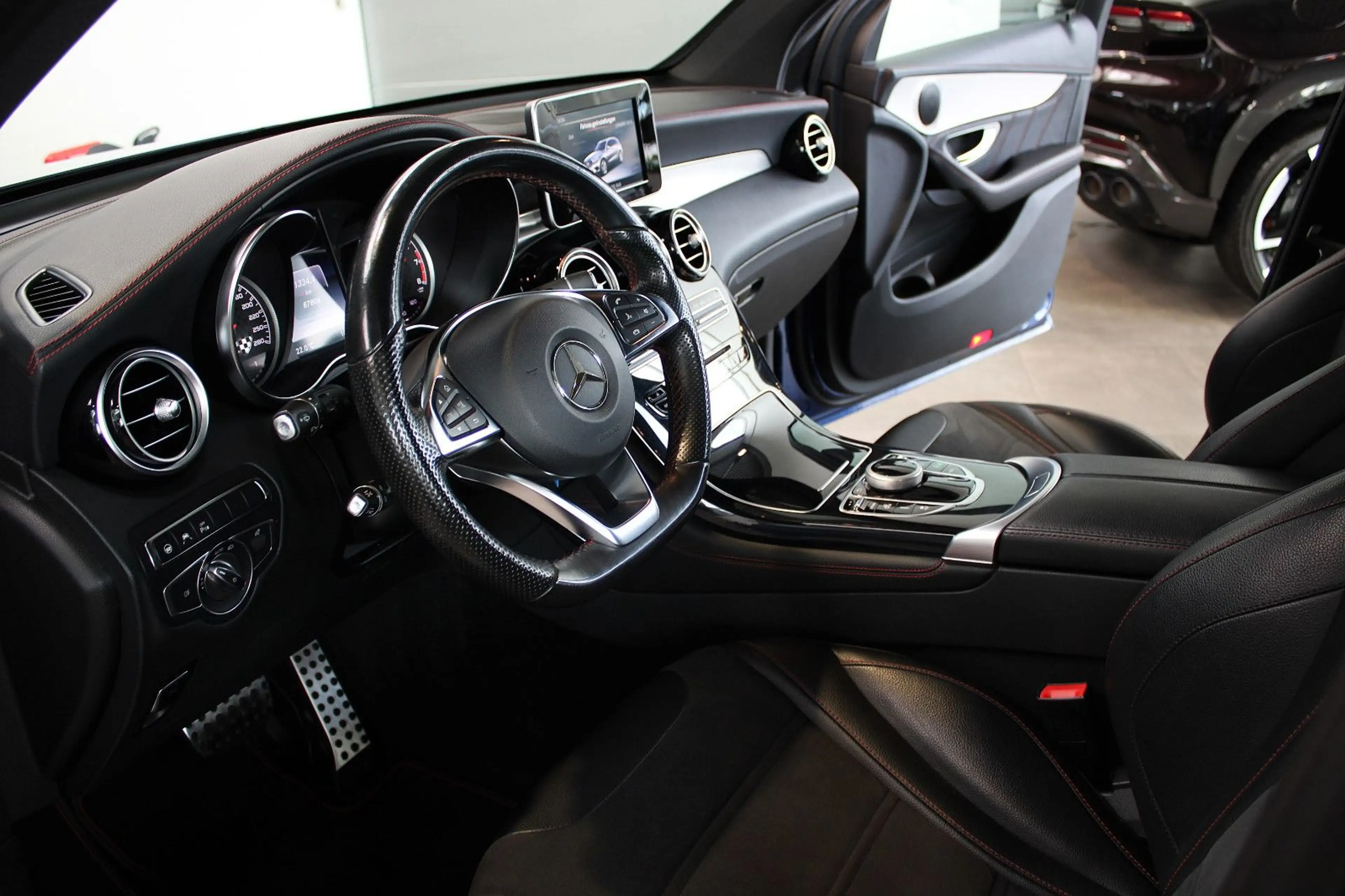 Mercedes-Benz GLC 43 AMG 4MATIC AHK/FAHR-ASS+/ILS/NAVI/19" — photo 2