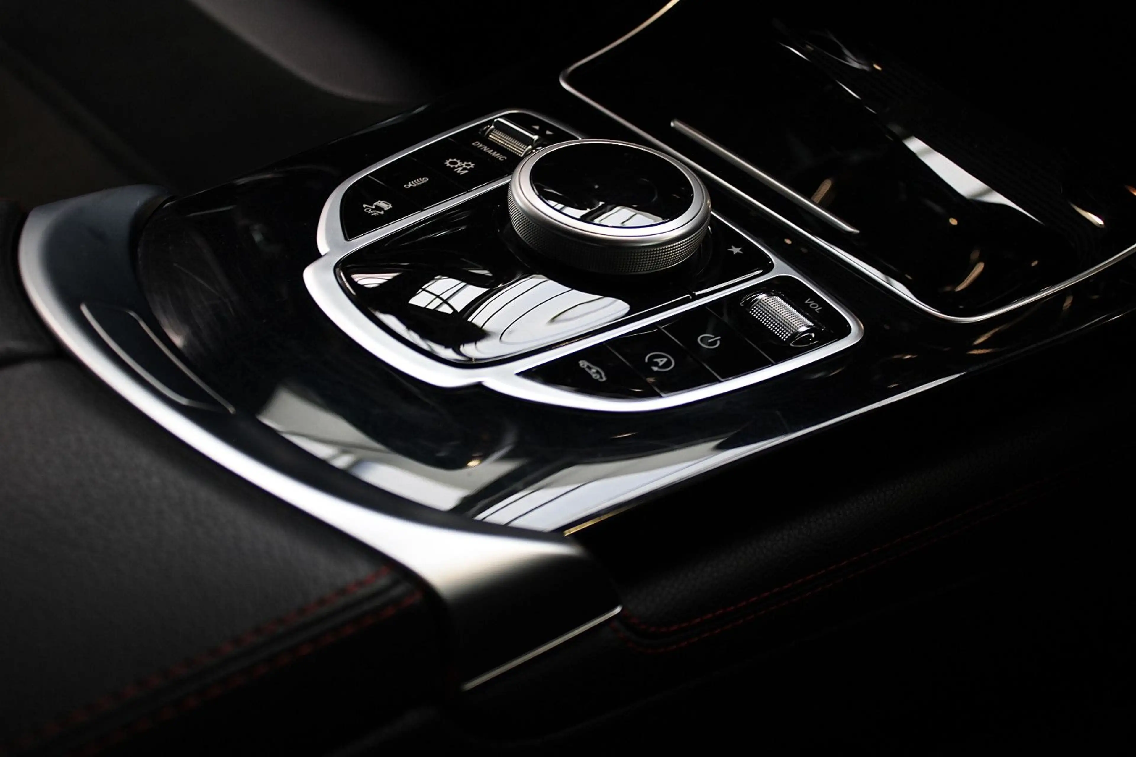 Mercedes-Benz GLC 43 AMG 4MATIC AHK/FAHR-ASS+/ILS/NAVI/19" — photo 9
