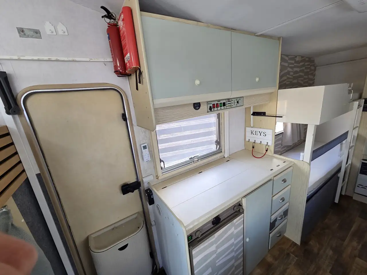 Fiat ducato camper, met zonnepanelen en dakairco, foto 7