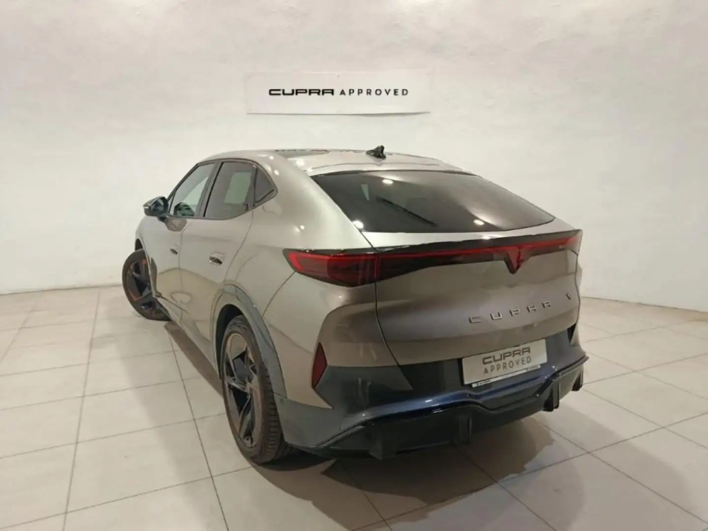 CUPRA Tavascan 77kWh 250kW (340CV) VZ Base D Motor AWD Marrón - 2