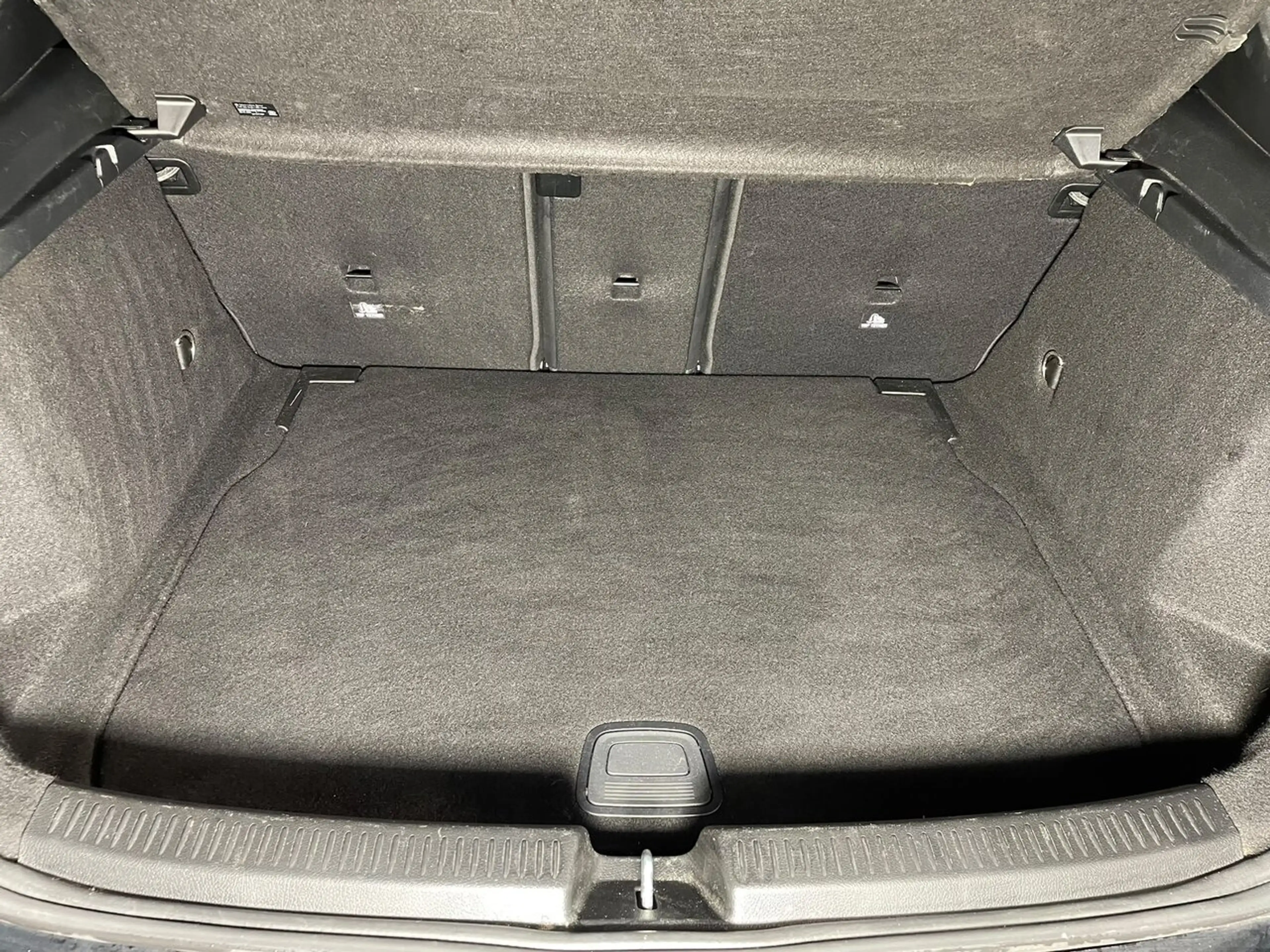 Mercedes-Benz A 180 116 7G-DCT AMG LINE GPS — photo 12