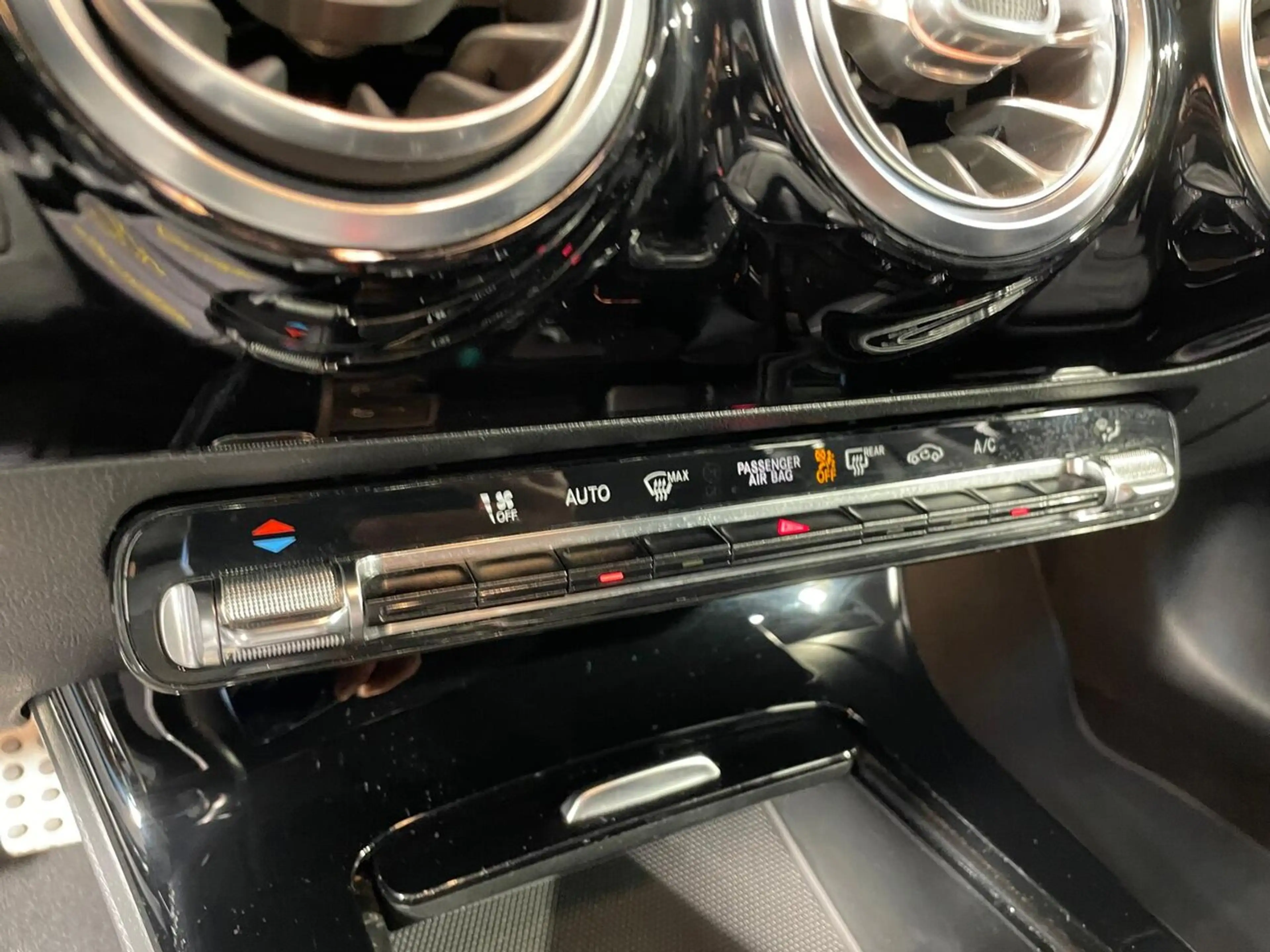 Mercedes-Benz A 180 116 7G-DCT AMG LINE GPS — photo 6