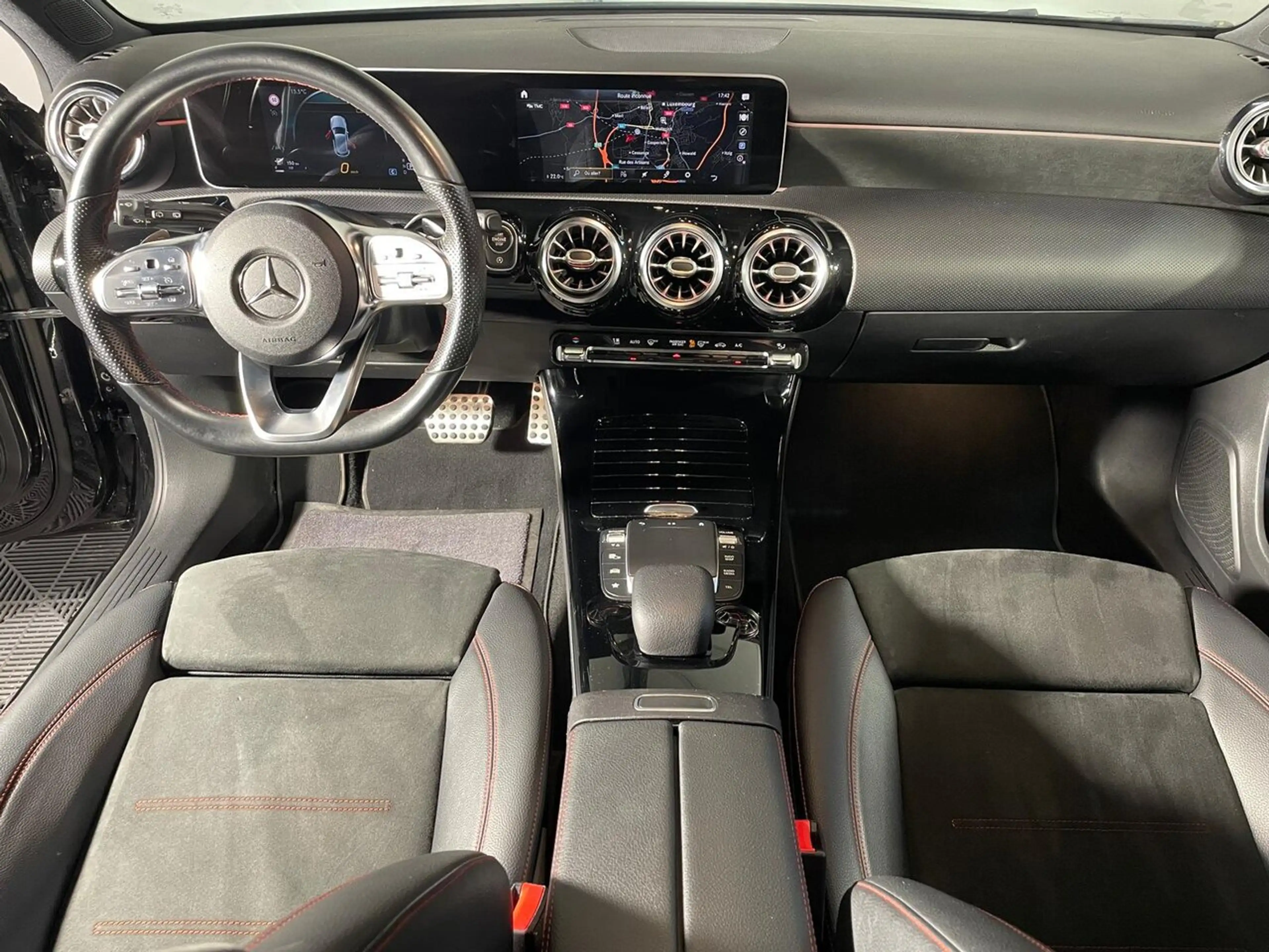 Mercedes-Benz A 180 116 7G-DCT AMG LINE GPS — photo 3