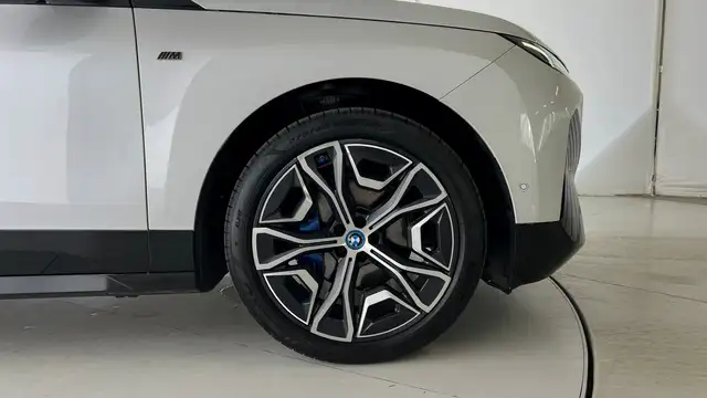 BMW iX M60 Ansicht 9