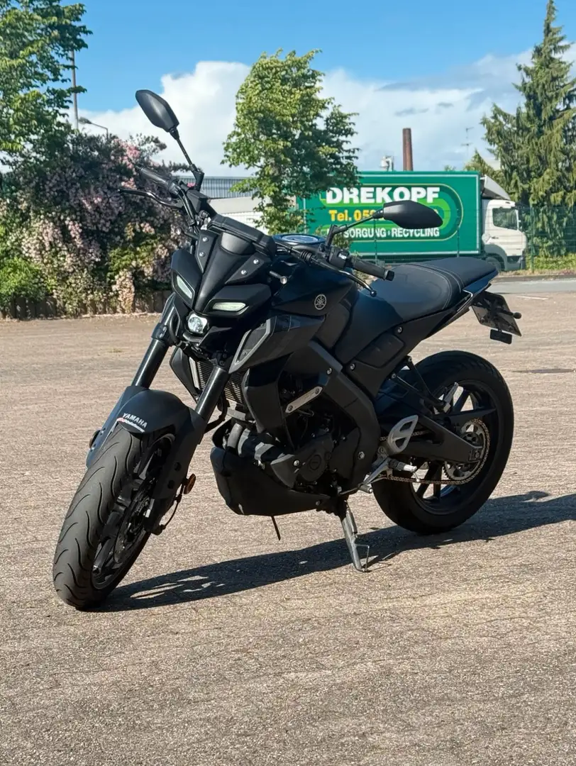 Yamaha MT-125 Schwarz - 1