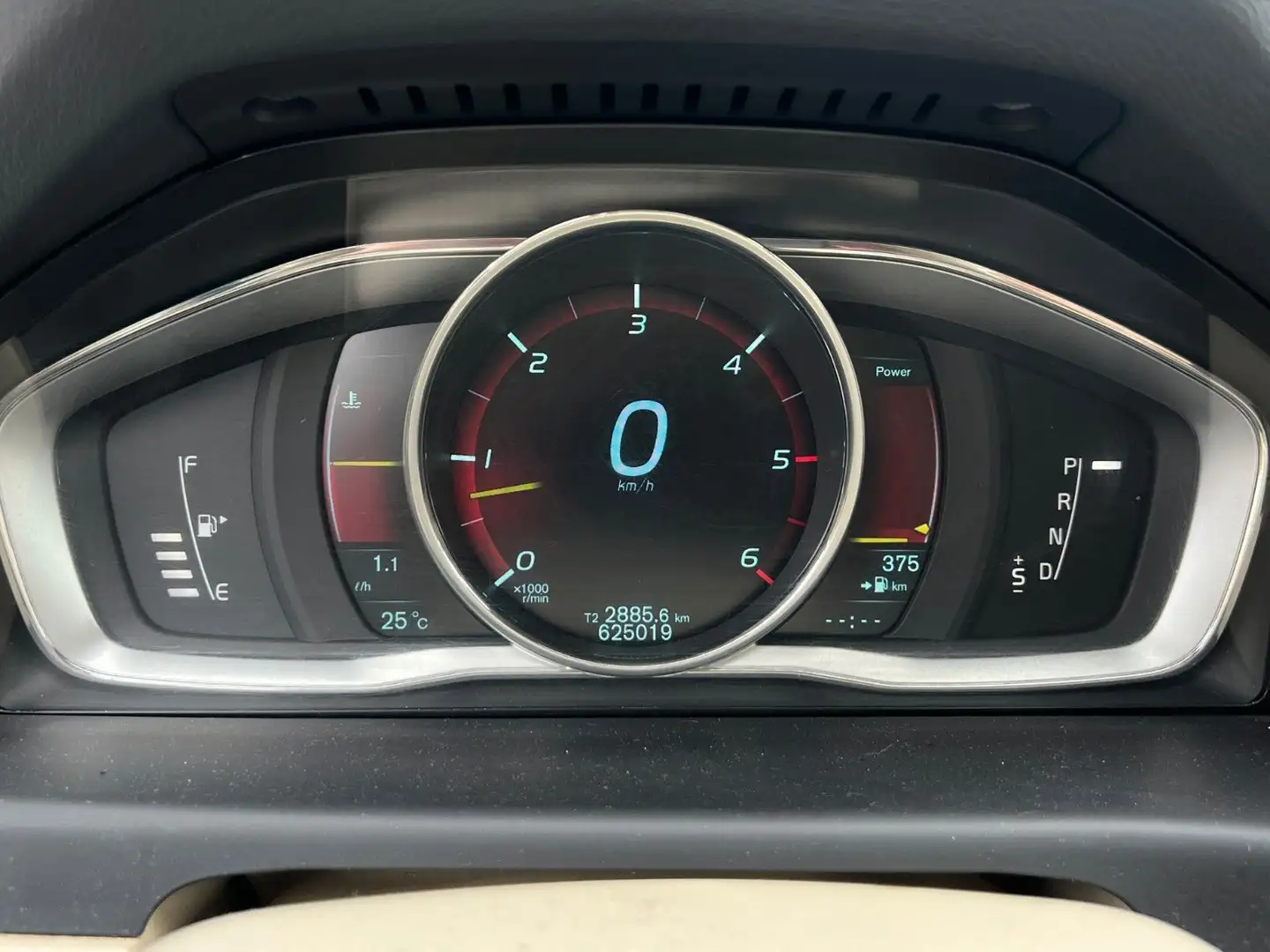 Volvo V70 2.0 D4 *NEUES MODELL*Automatik* - 2
