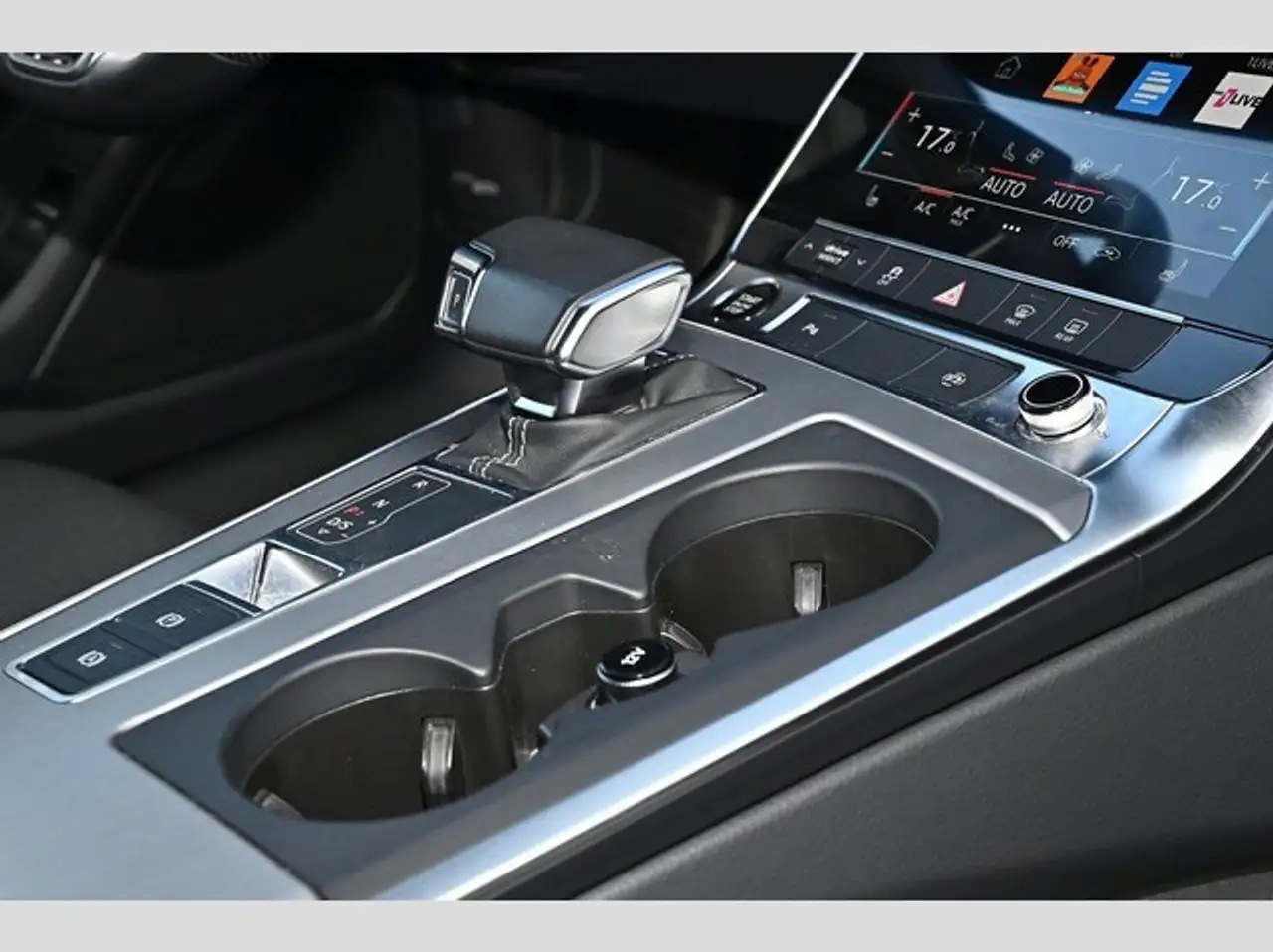 Audi A6 Avant 40 TDI quattro S-tronic Sport S line AHK 12