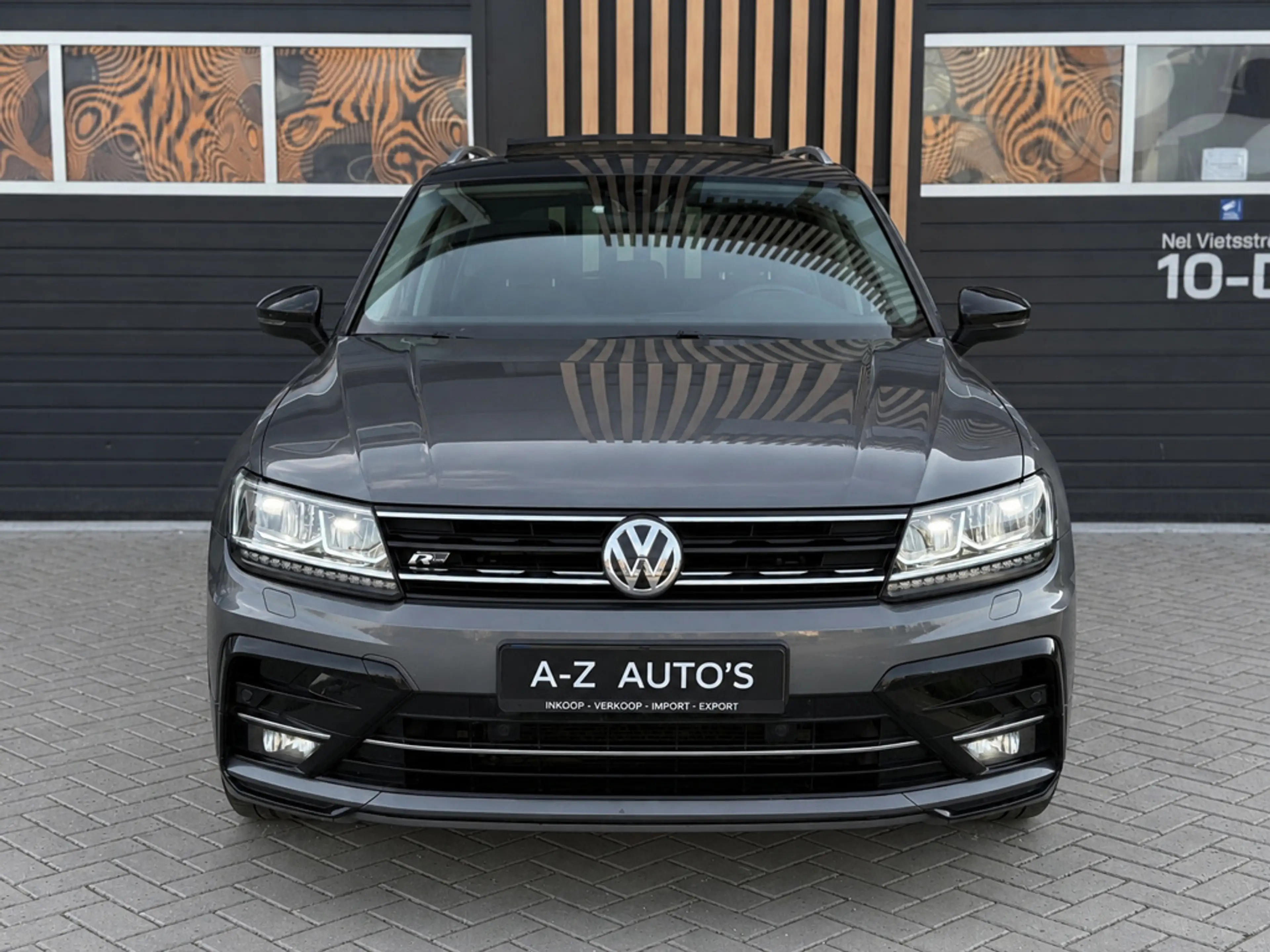 Volkswagen Tiguan R-Line 1.5 / PANO / DSG / IQ DRIVE / VOL! — photo 3
