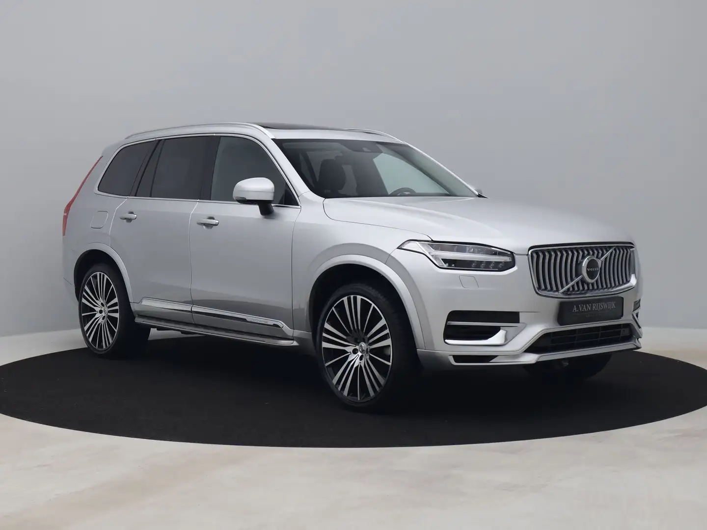 Volvo XC90 2.0 T8 Recharge AWD Inscription 7-Pers. | PANO | L Grijs - 2