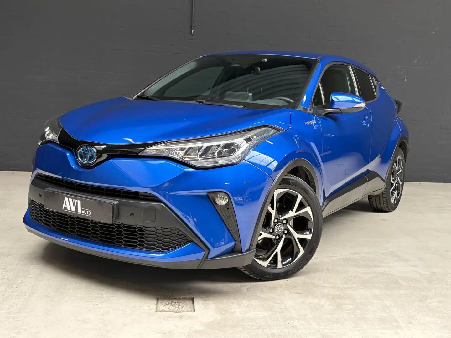 Toyota C-HR 1.8 Hybrid Business 1e Eigen. Led Camera Bleu - 1