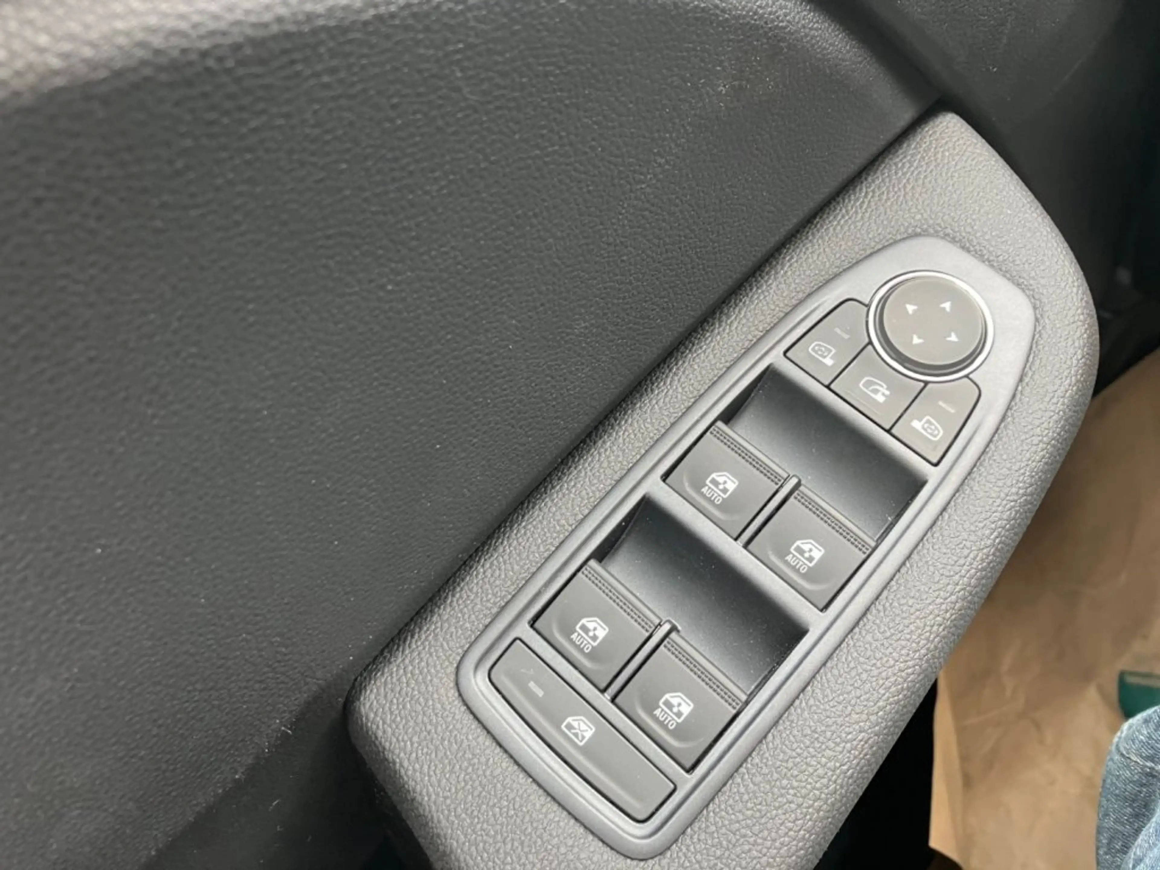 Mitsubishi Colt 1,0 MPI Invite C 25 — photo 11