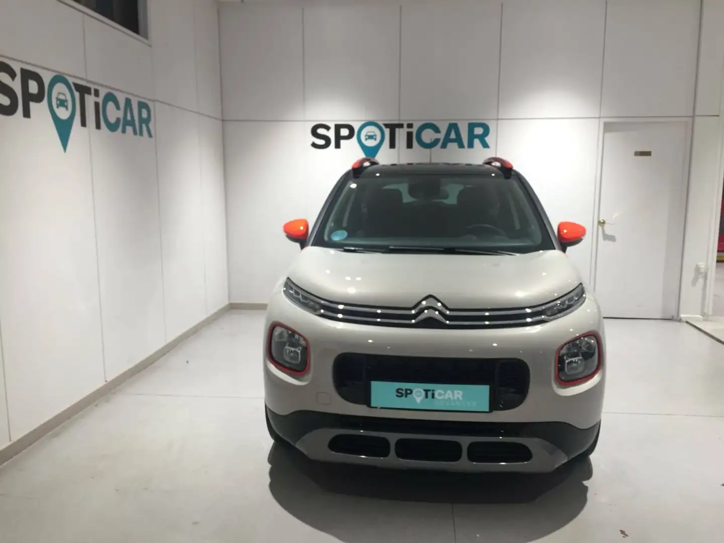 Citroen C3 Aircross BlueHDi S&S Shine 100 Beige - 2