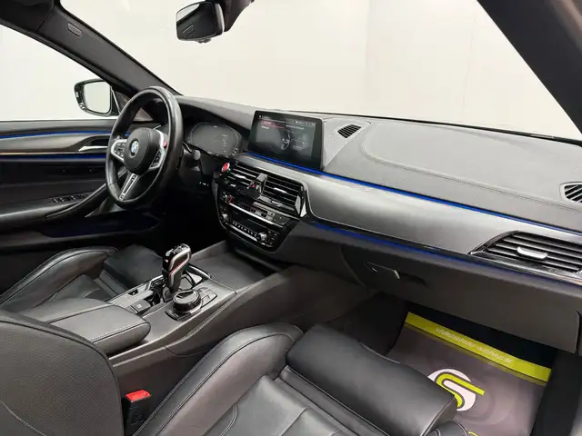 BMW M5 view 12