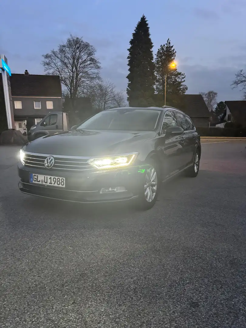 Volkswagen Passat 2.0 TDI SCR DSG Comfortline - 1