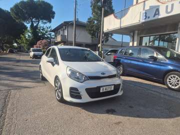 Rio III 2015 5p 1.4 crdi high tech stop