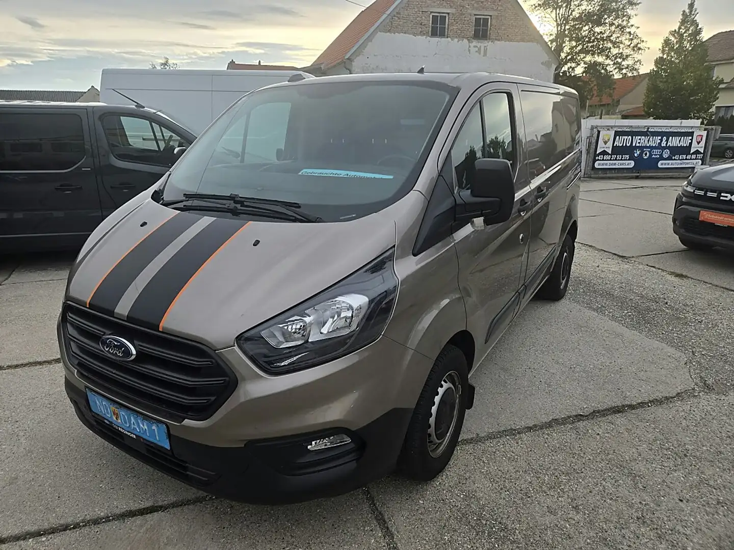 Ford Transit Custom Kasten 2,0 L1H1 260 Basis, 2 Schiebetüren, Erst... Braun - 1