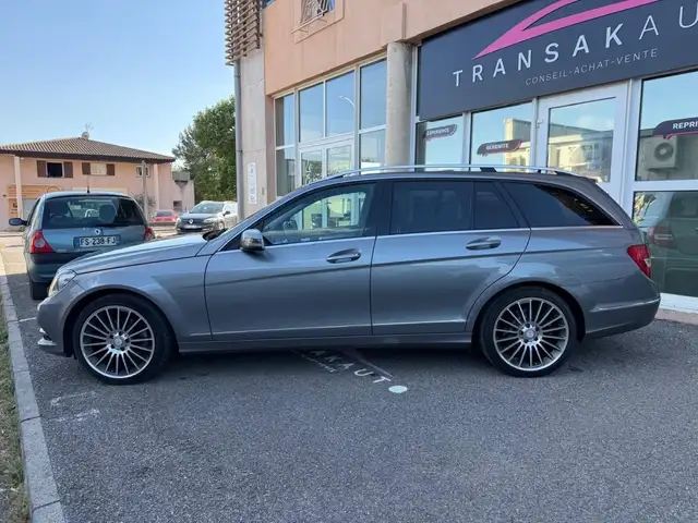 Mercedes-Benz C-Class view 8