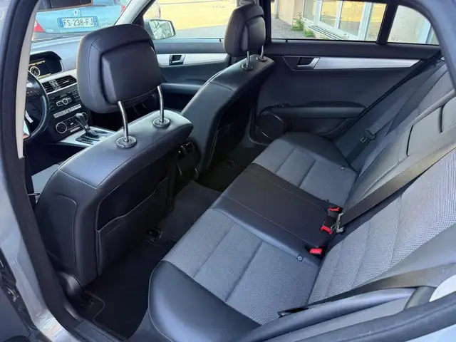 Mercedes-Benz C-Class view 15