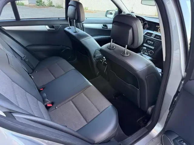 Mercedes-Benz C-Class view 13
