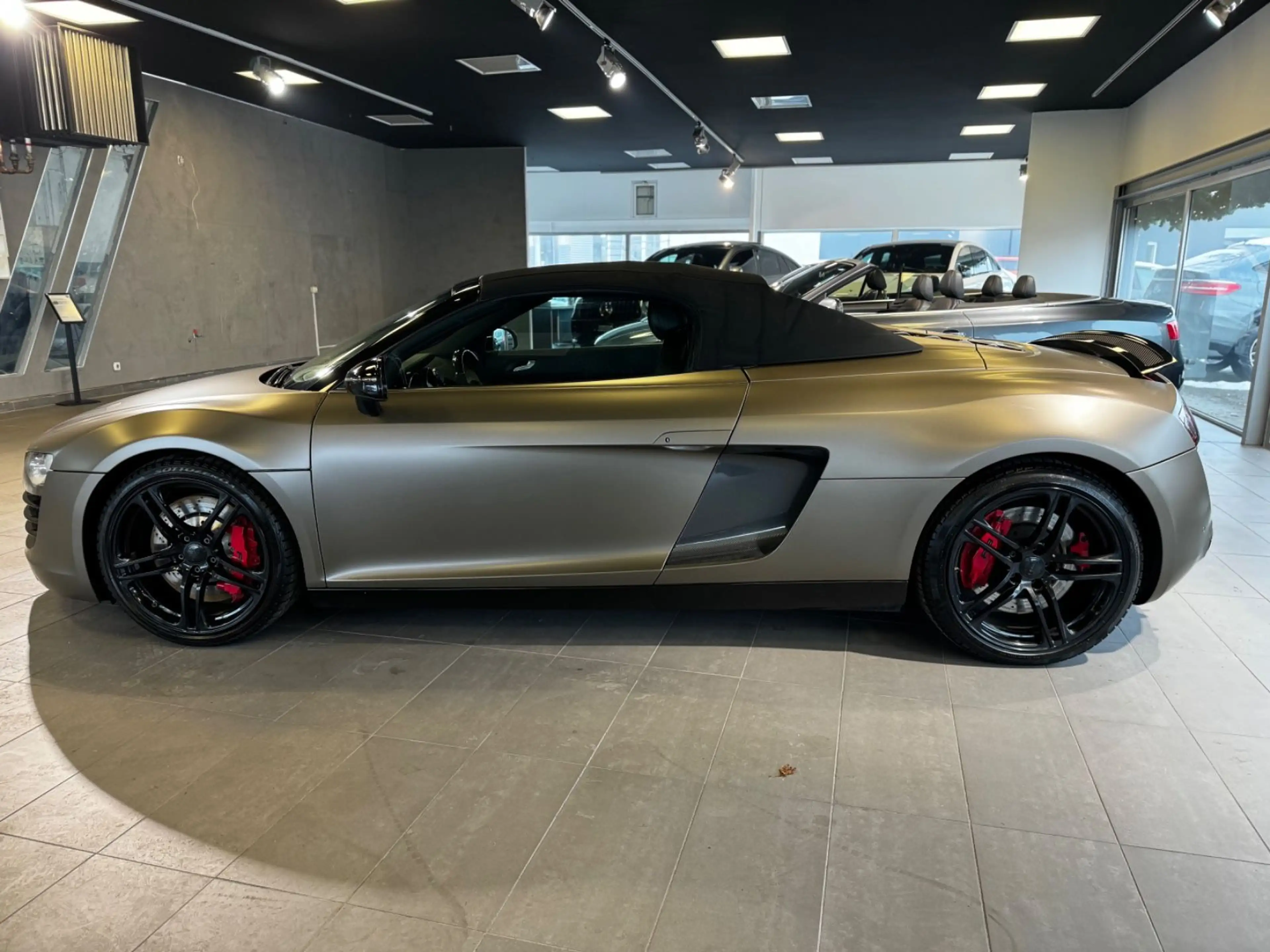 Audi R8 Spyder 4.2 FSI quattro Schalter — photo 11