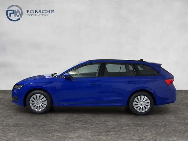 Skoda Octavia view 3