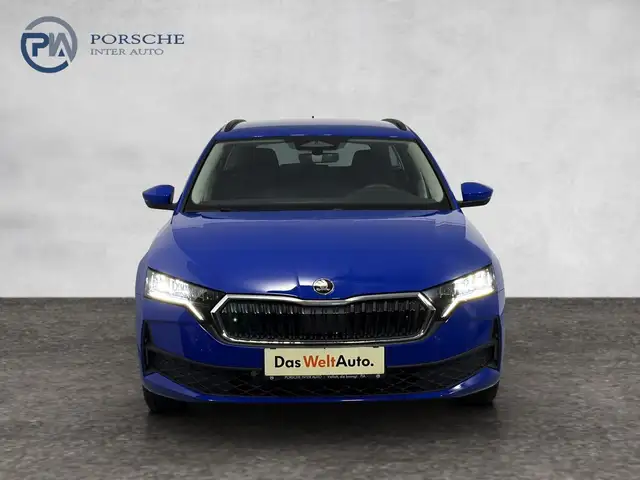 Skoda Octavia view 2
