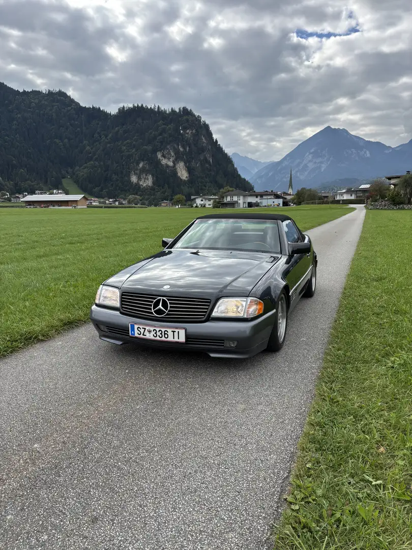 Mercedes-Benz SL 300 Roadster - 1