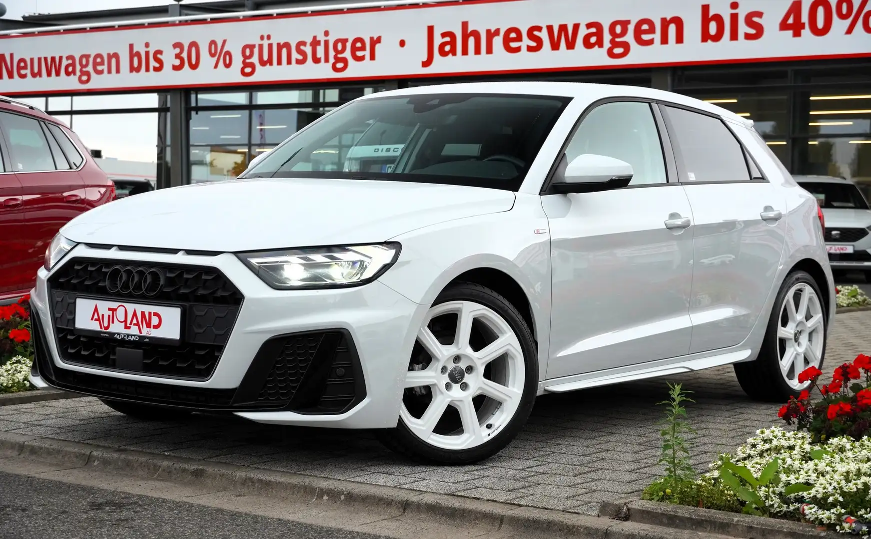 Audi A1 Sportback 25 1.0 TFSI S line Sitzheizung Navi Weiß - 2