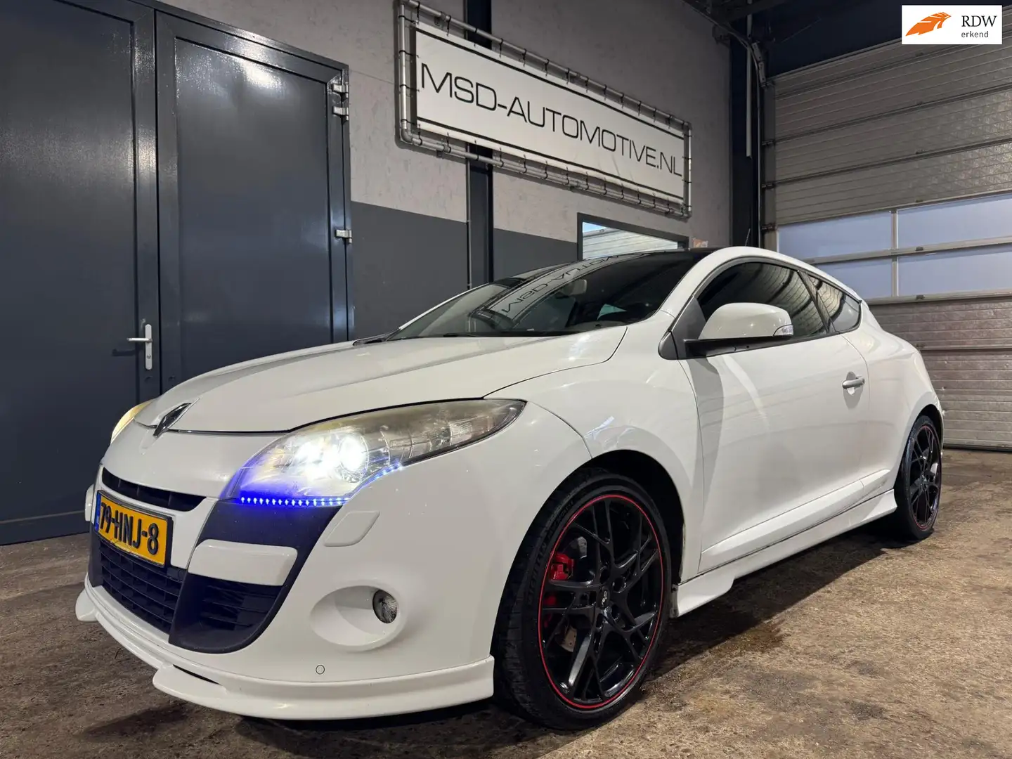 Renault Megane Coupé 2.0 TCe Privilège 180pk Белый - 1