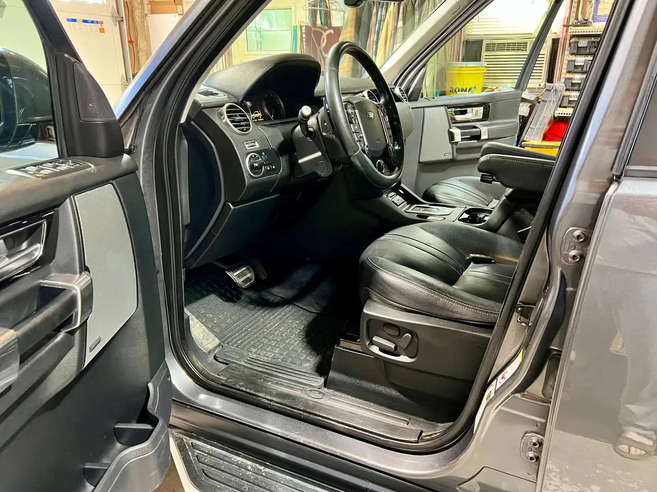 Land Rover LR4 снимка Land Rover LR4