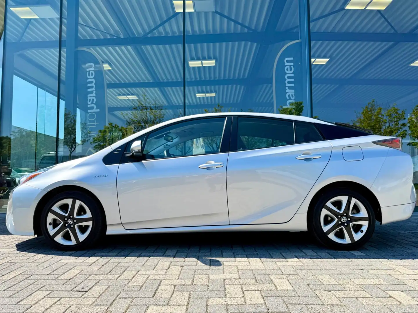 Toyota Prius 1.8 Business Plus NAP, KeyLess, Camera, LED, HUD Gris - 2