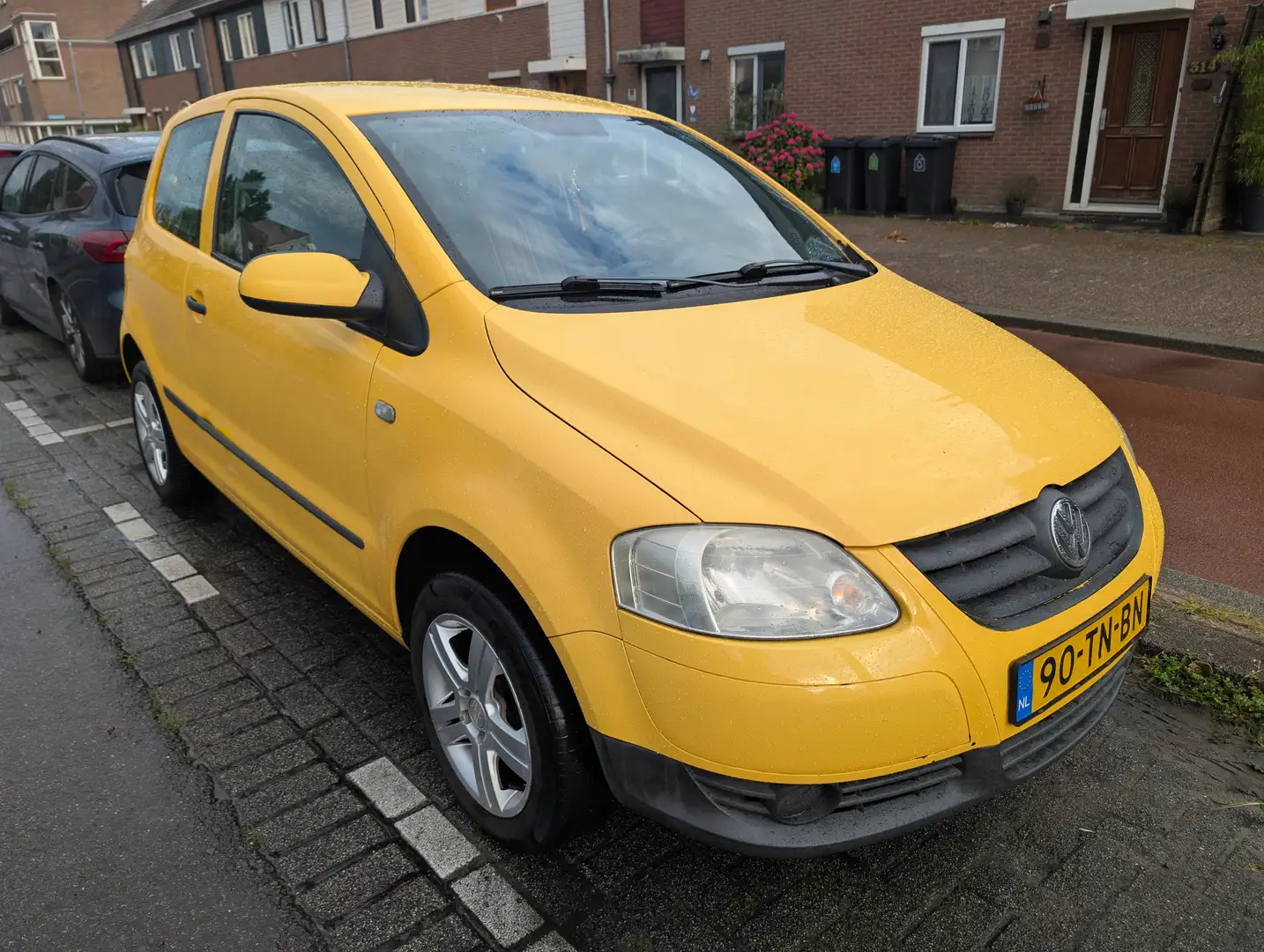 Volkswagen Fox Fox 1.2 Trendline Geel - 1