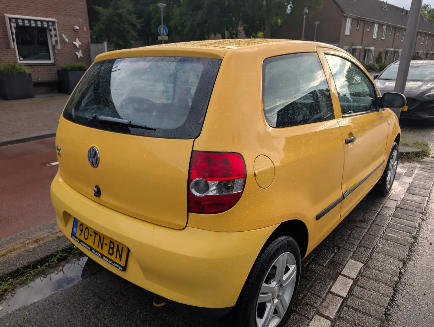 Volkswagen Fox Fox 1.2 Trendline Geel - 2