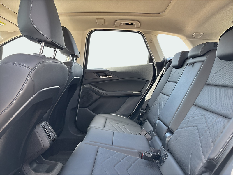 BMW 218 i Active Tourer Luxury Line Panoramadach — photo 9