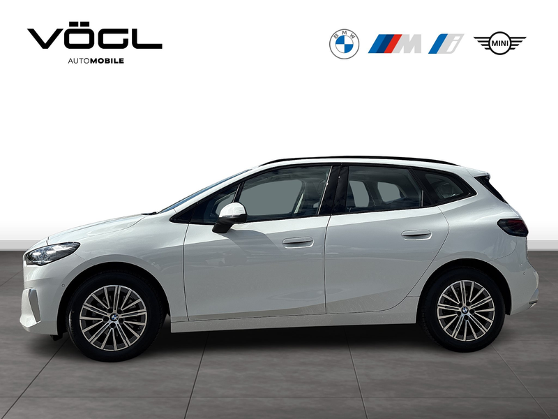 BMW 218 i Active Tourer Luxury Line Panoramadach — photo 2
