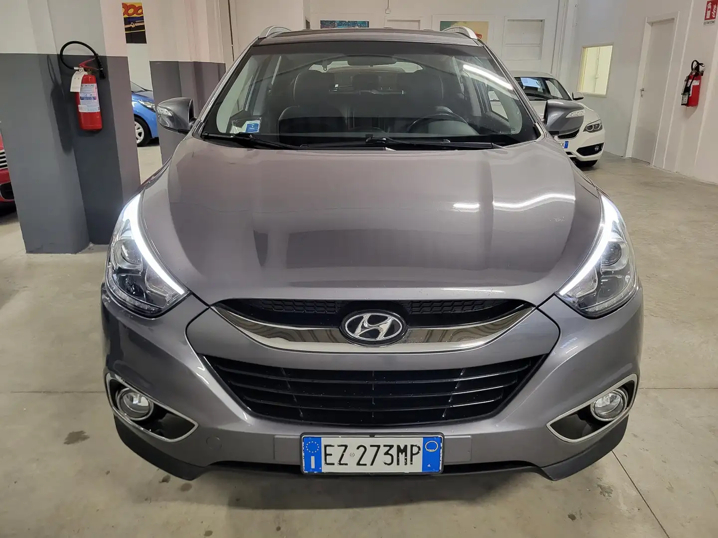 Hyundai iX35 1.6 Comfort 2wd  PREZZO REALE!TAGLIANDI UFFICIALI! Gris - 2
