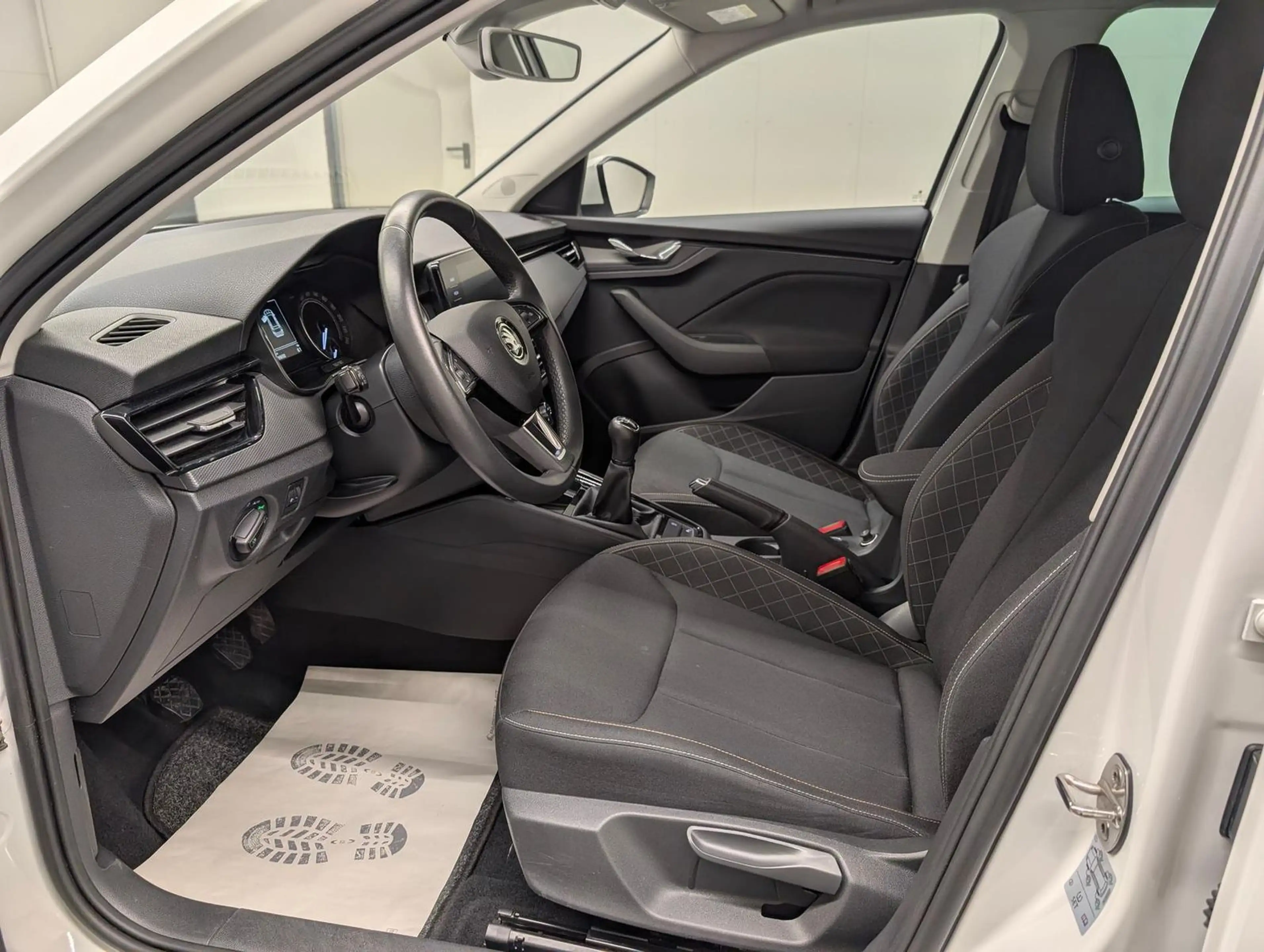 Skoda Kamiq LED/Kam/SHZ/DAB/CarPlay/Tempom./16-LM — photo 9