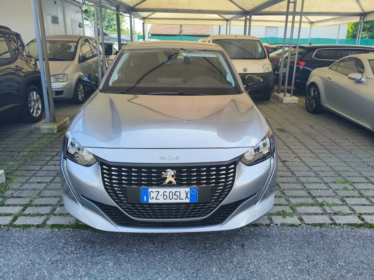 Peugeot 208 PureTech 75 Stop&Start 5 porte Allure Pack Gris - 2