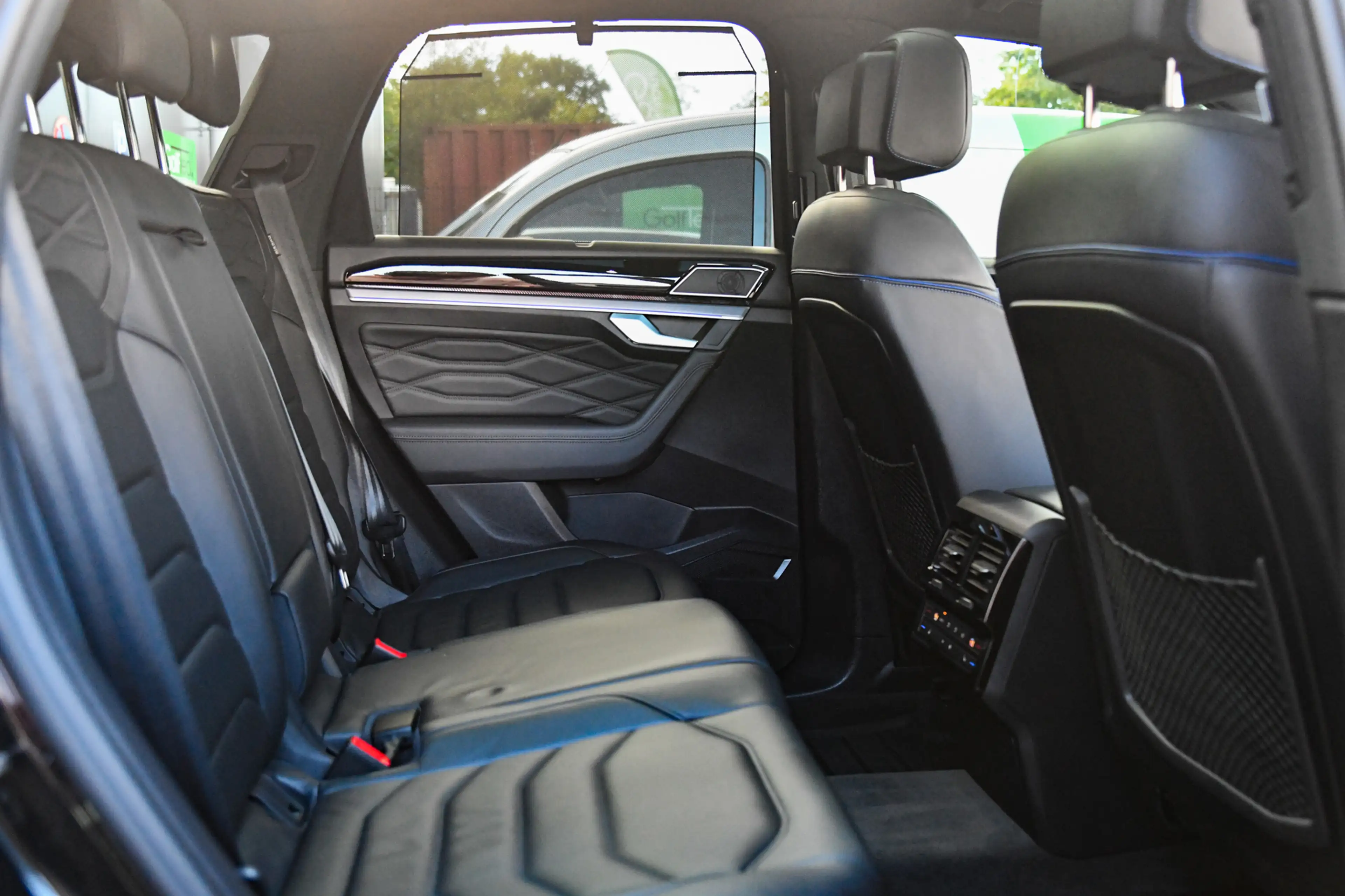 Volkswagen Touareg 3.0 TSi eHybrid 4MOTION R-Line, Nachtzicht, Massag — photo 48