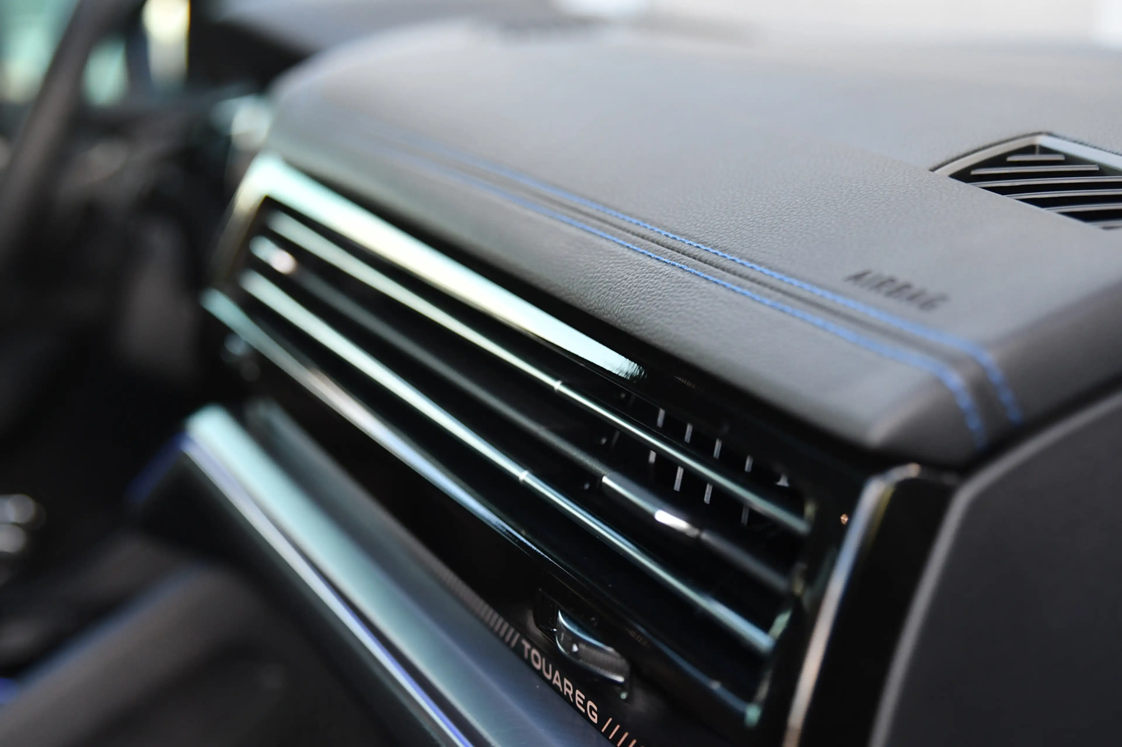Volkswagen Touareg 3.0 TSi eHybrid 4MOTION R-Line, Nachtzicht, Massag — photo 22