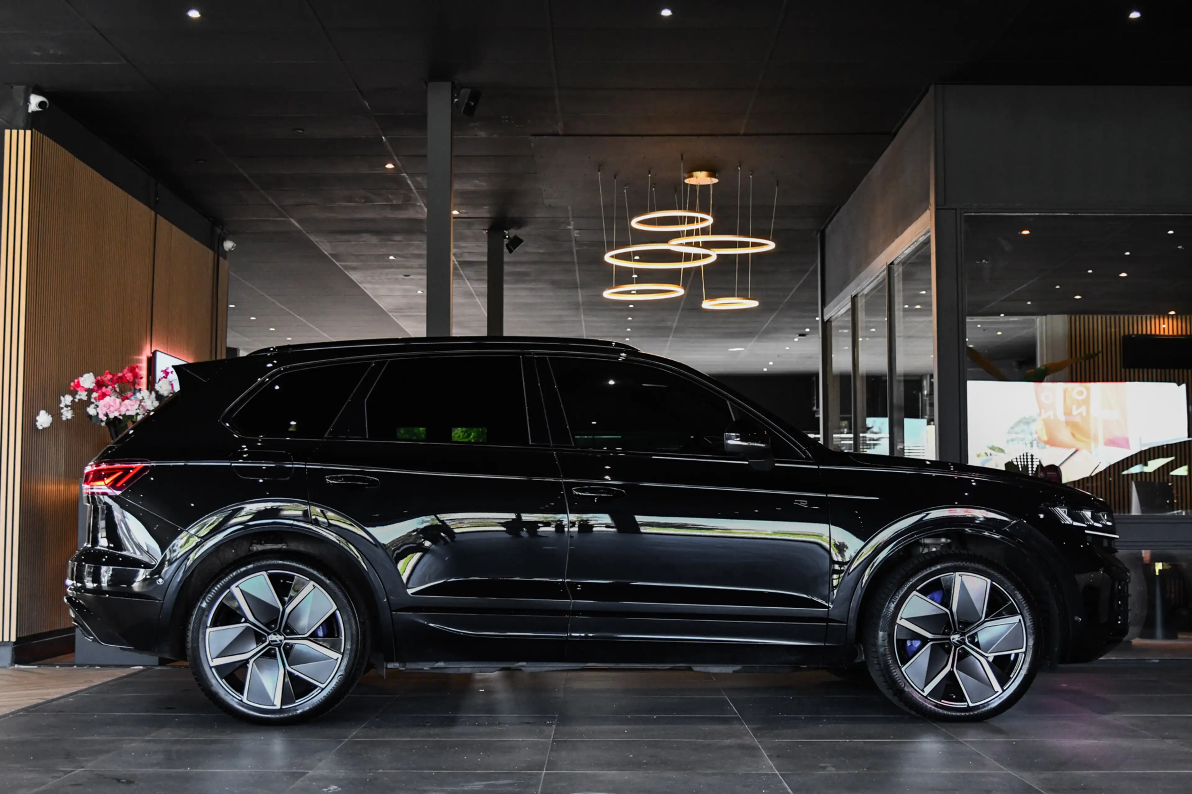 Volkswagen Touareg 3.0 TSi eHybrid 4MOTION R-Line, Nachtzicht, Massag — photo 3