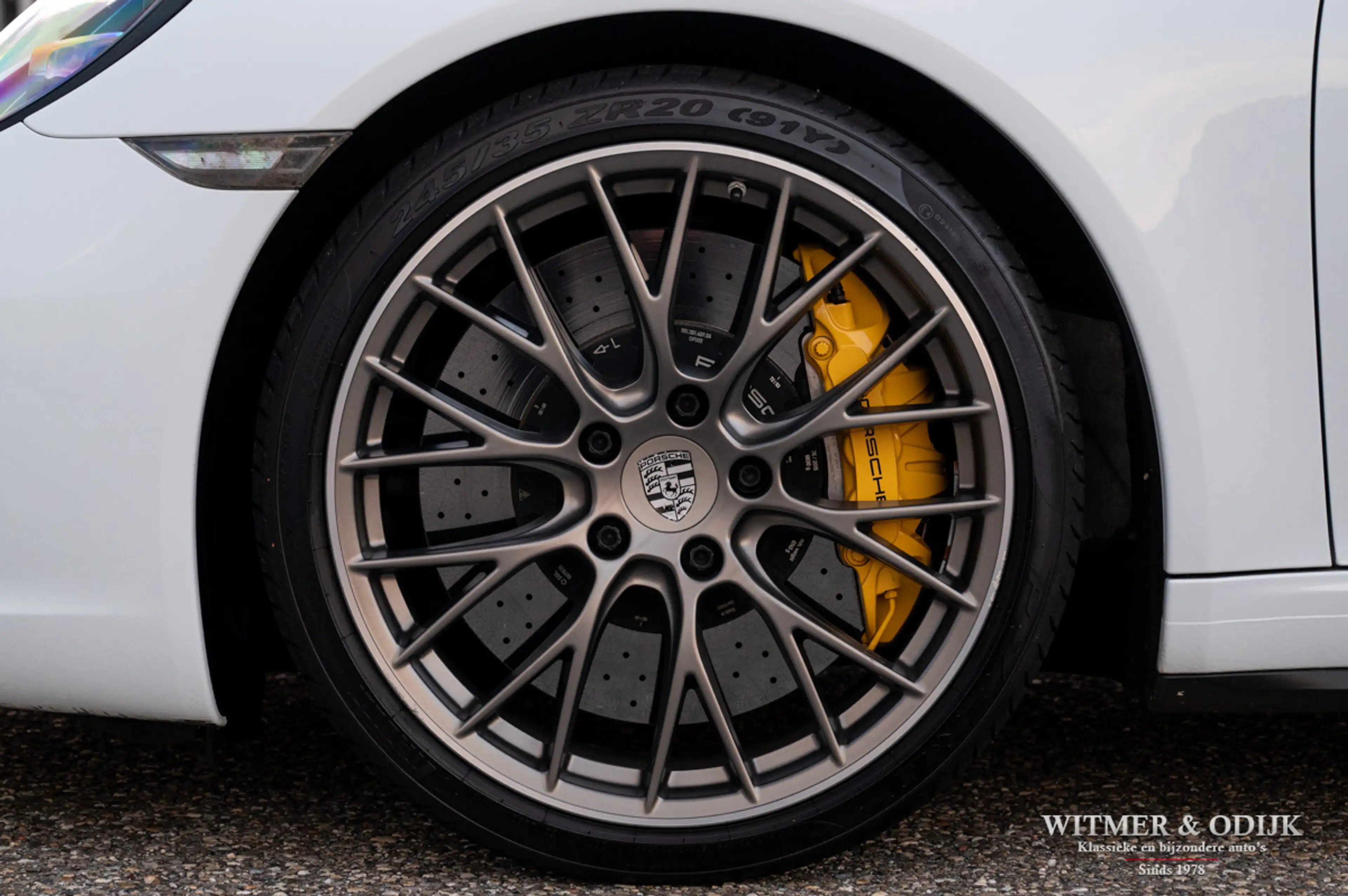Porsche 991 Cabrio 3.0 Carrera 4S Carrera Powerkit (GTS Specs) — photo 19