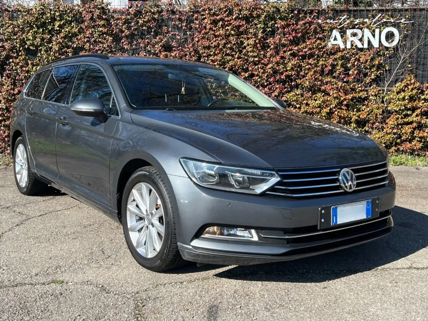 Volkswagen Passat Variant 2.0 TDI Business BlueMotion Tech. Grau - 1