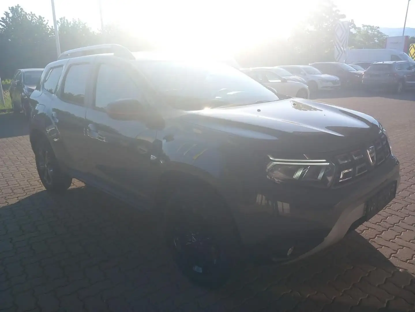 Dacia Duster Extreme dCi 115 Nav Kam Temp PDC SHZ 17Z 85 kW ... Grau - 2