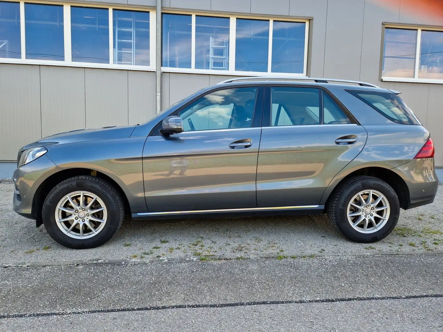 Mercedes-Benz GLE 250 GLE -Klasse  250 d 4Matic Grau - 1