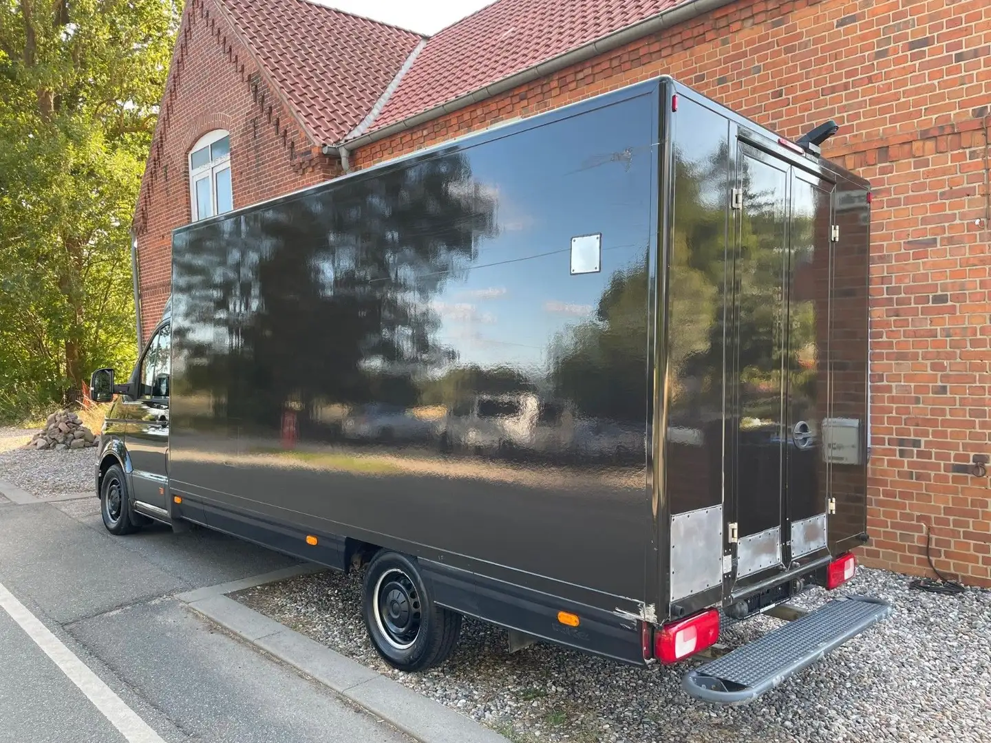 Volkswagen Crafter 35 FWD Ex-UPS Kamera+Navi+GJR Foodtruck Brun - 2