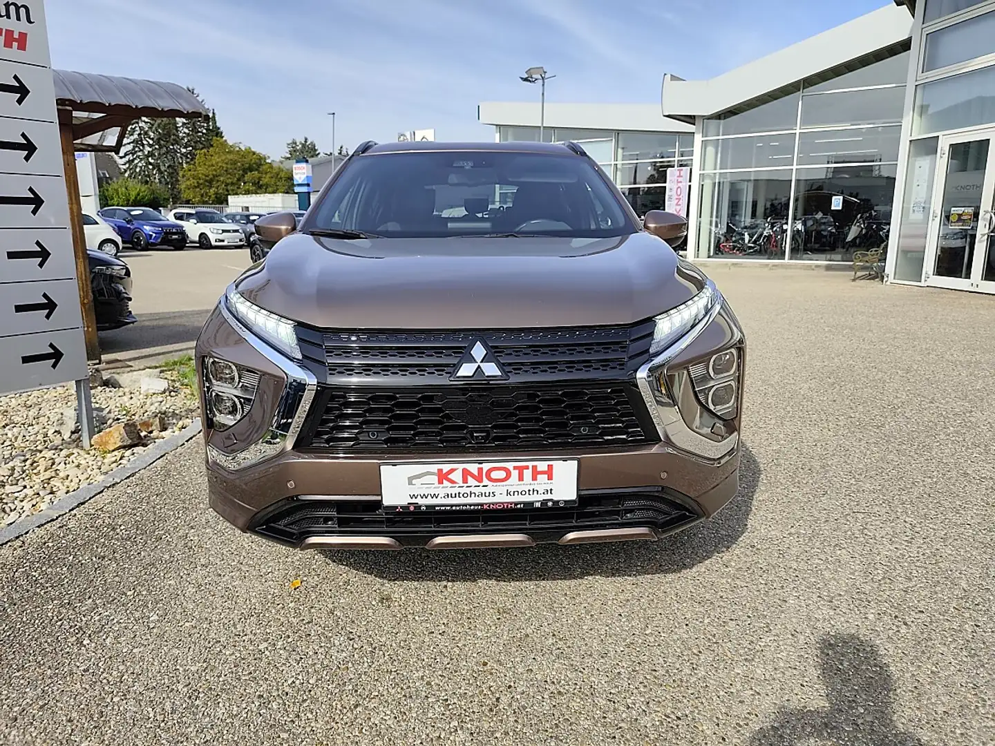 Mitsubishi Eclipse Cross 2,4 PHEV 4WD Intense+ CVT Aut. - 2