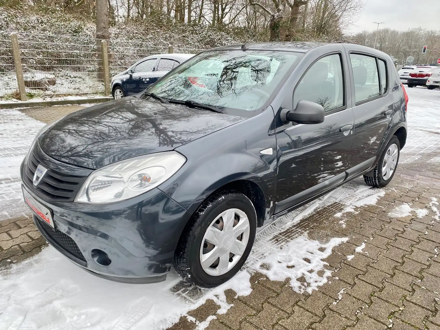 Dacia Sandero Eco/Gepgleter Zustand/ 2 Hand Grau - 2