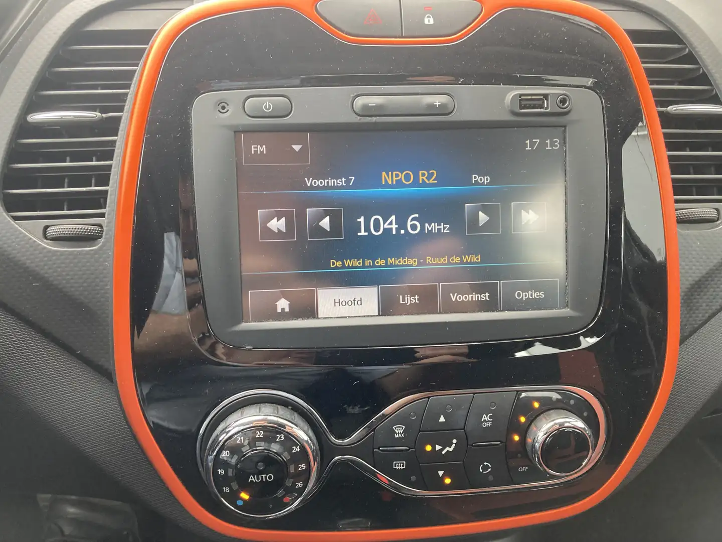 Renault Captur 1.2 TCe Dynamique Navi | Blue tooth | Trekhaak | C Noir - 2